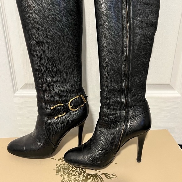 Stunning Authentic Burberry black leather tall boots - Picture 2 of 14